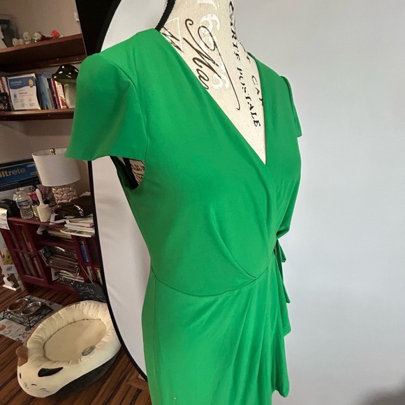 Jessica Howard Vibrant Green Midi Dress. Size 8. Zip back. - Picture 4 of 11